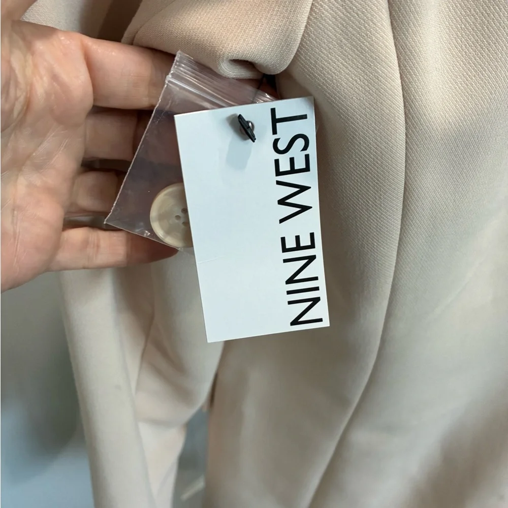 Nine West Cream Blazer with Notched Lapels - Picture 6 of 8